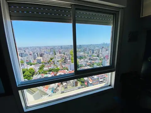 VENTA DE TRES AMB ABASTO PISO 28 VISTA ABIERTA! OPORTUNIDAD!