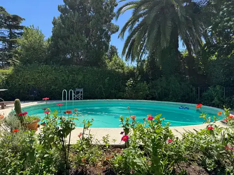 Casa 7 ambientes con 4 baños