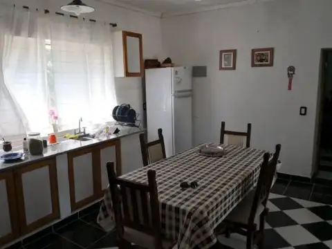 Casa Quinta De Dos Dormitorios, Con Dos Hectareas De Terreno, Parquizada - Posibilidad de permu...