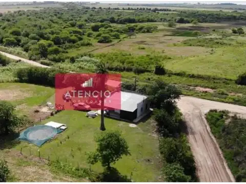Casa Quinta De Dos Dormitorios, Con Dos Hectareas De Terreno, Parquizada - Posibilidad de permu...
