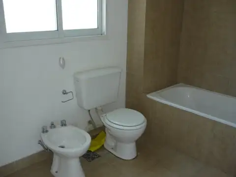 Departamento en Alquiler en Pilar, $ 650.000