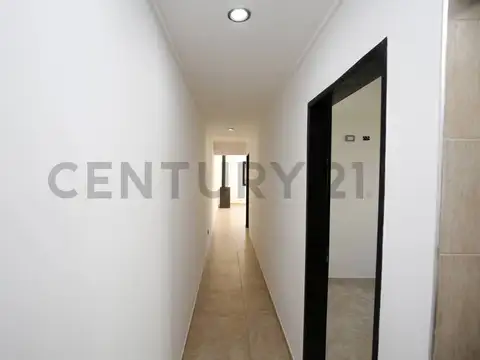 Casa en venta en City Bell, el Rincón, Tres dormitorios.