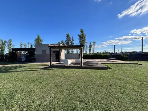 Casa 4 ambientes con 3 baños