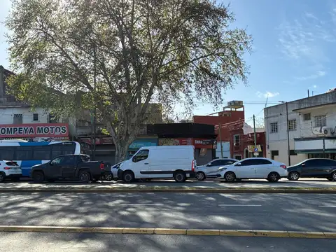 LOCAL ESQUINA 80M²
