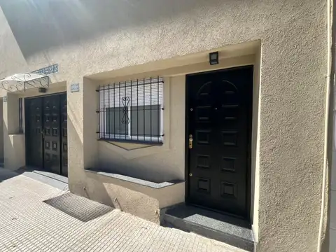 MONOAMBIENTE PB ENTRADA INDEPENDIENTE - IDEAL OFICINA/USO PROFESIONAL - A ESTRENAR