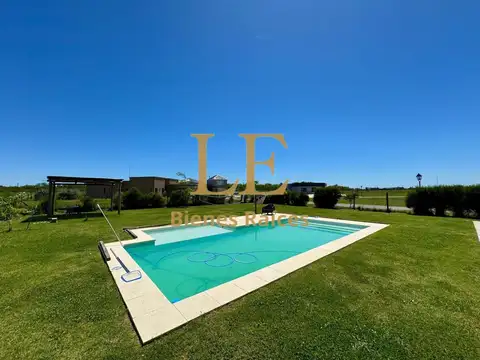 Casa 6 ambientes con 3 baños