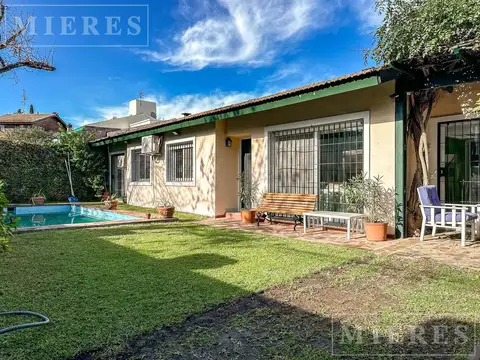 Muy linda casa en venta ubicada en Las Lomas-Santa Rita.