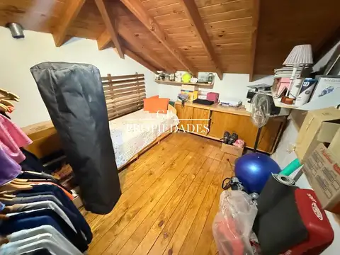 Casa 5 ambientes con 2 baños