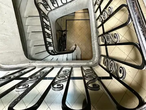 Venta Edificio en Block Local y Departamentos