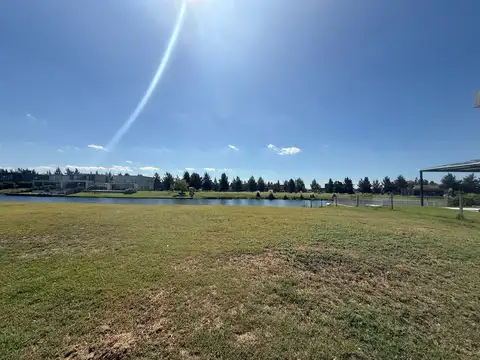 Terreno en Venta de 853,0 m2