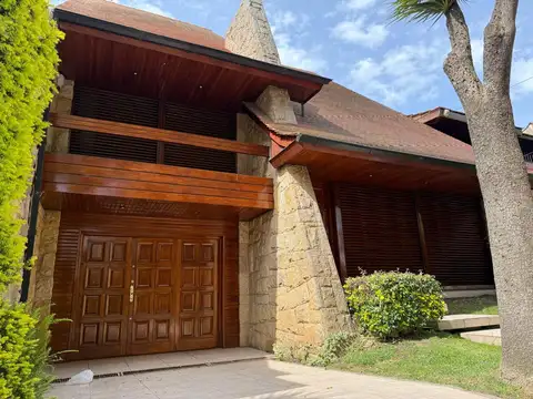 IMPECABLE CHALET y DEPTO. P. LURO FALKNER 4300