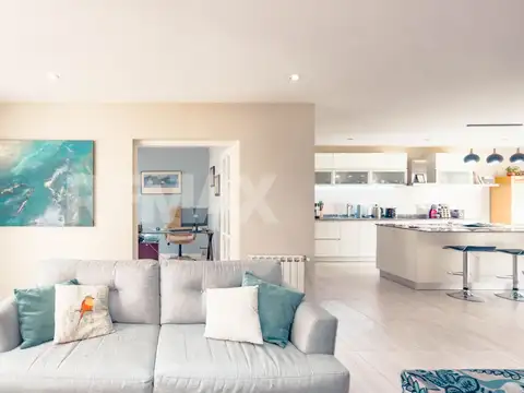 Casa 6 ambientes con 2 baños