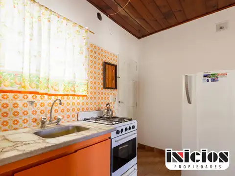 Casa 3 ambientes con 1 baño