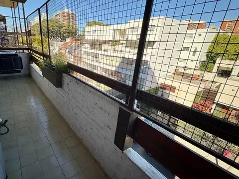 3 amb fte. con balcón amplio, dependencia y lavadero