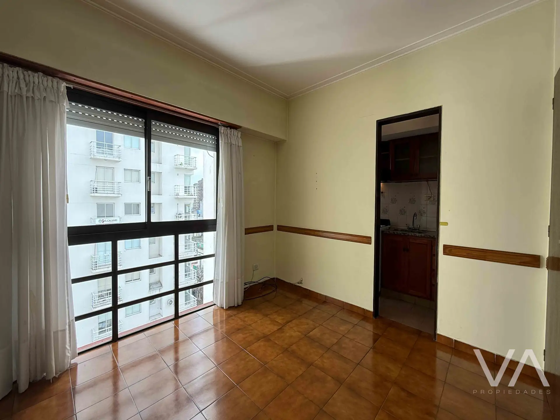 Departamento de 2 ambientes. Centro.
