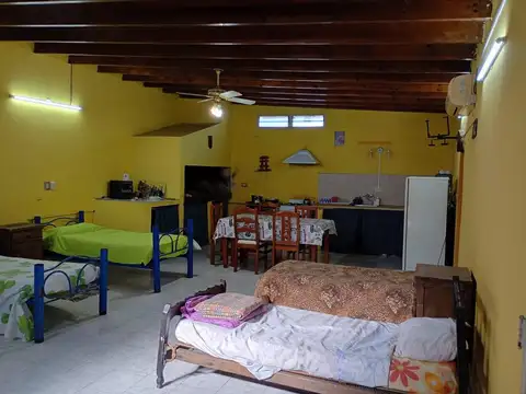 Casa 5 ambientes con 2 baños