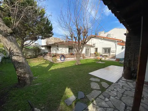 Casa en Venta en Castelar, USD 220.000