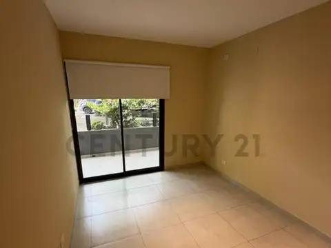 Departamento en Alquiler con 2 cocheras
