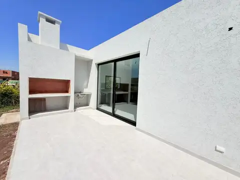 VENTA CASA PILAR DEL ESTE 4 AMBIENTES-FINANCIA