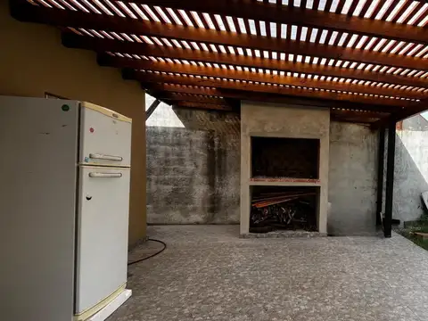 Casa en Venta con 4 cocheras
