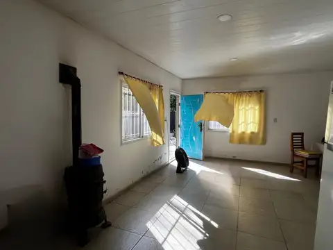 Casa en Venta en Los Pioneros, USD 90.000