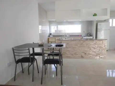 Departamento 4 ambientes con 3 baños