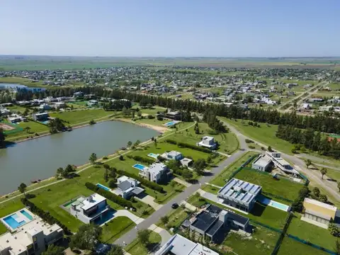 Terreno en Puerto Roldan