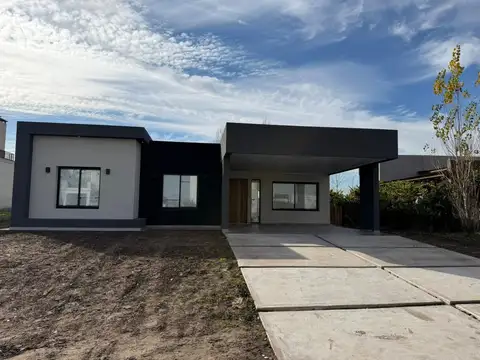 Casa en Alquiler de 3 dormitorios
