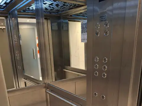 Alvarez Jonte 3000, Piso 2