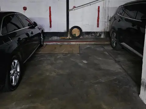 Venta Cochera fija en Edificio San Isidro centro