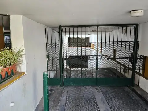 Venta Cochera fija en Edificio San Isidro centro