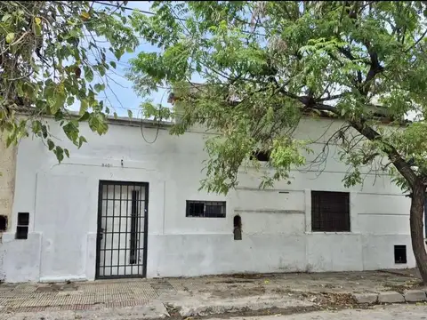 SE VENDE LOTE DE 500 M2 CON CONSTRUCCION A DEMOLER - OCUPADA