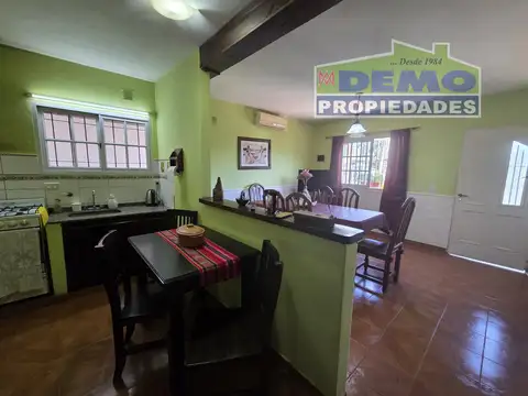 Casa 5 ambientes con 2 baños