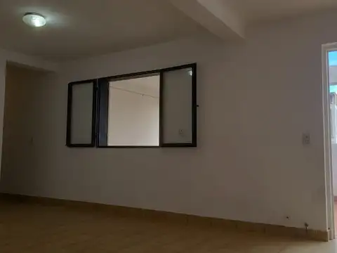 Departamento 5 ambientes con 1 baño