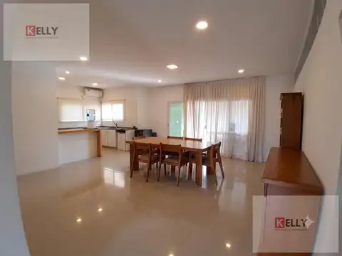 Casa en Venta en Pilar del Este - Santa Guadalupe, USD 180.000