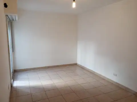 Las Tunas 11122 , Piso 1