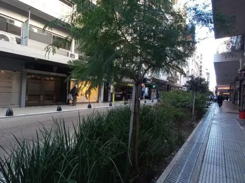 Centro proximo a Plaza San Martin, excelente monoambiente lateral, luminoso 40.37 m2, excelente...