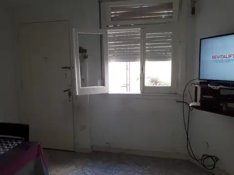 Av F Beiro 3200, Piso 1