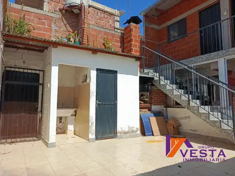 Depto Tipo Casa 8 ambientes con 2 baños