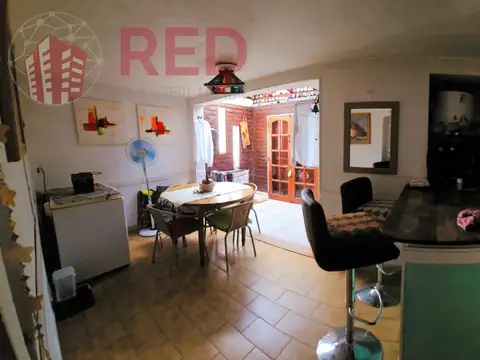 VENDE CASA CON DEPARTAMENTOS EN ALTA BARDA