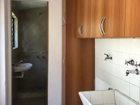 Depto Tipo Casa en Venta con 1 cocheras