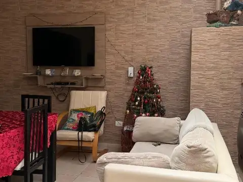 Depto Tipo Casa en Venta en Liniers, USD 110.000