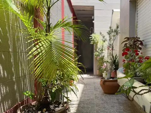 Depto Tipo Casa en Venta en Liniers, USD 115.000
