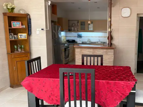 Depto Tipo Casa 2 ambientes con 1 baño