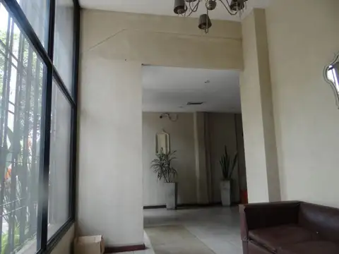 Emilio Mitre 1000 , Piso 1