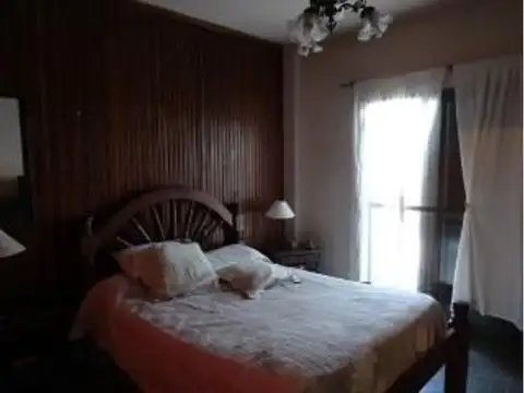 Casa mas local comercial