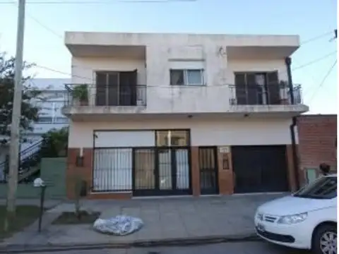 Casa mas local comercial 