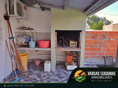 Casa en Venta con 2 cocheras