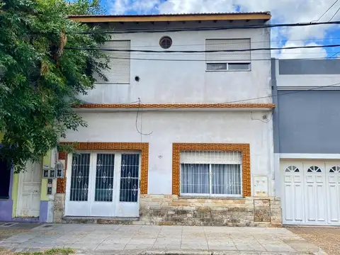 VENTA CASA 6 AMBIENTES SAENZ PEÑA MULTIFAMILIAR