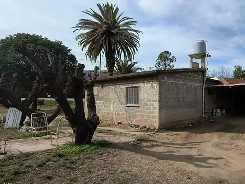 Ruta 1, a 3,4 kms de Merlo, 6.160 m2 con casa 4 amb.